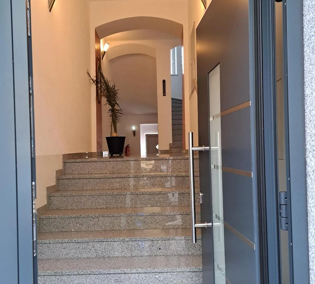Apartment City Apartment, 60M2, 2 Rooms, 4 Guests Graz
