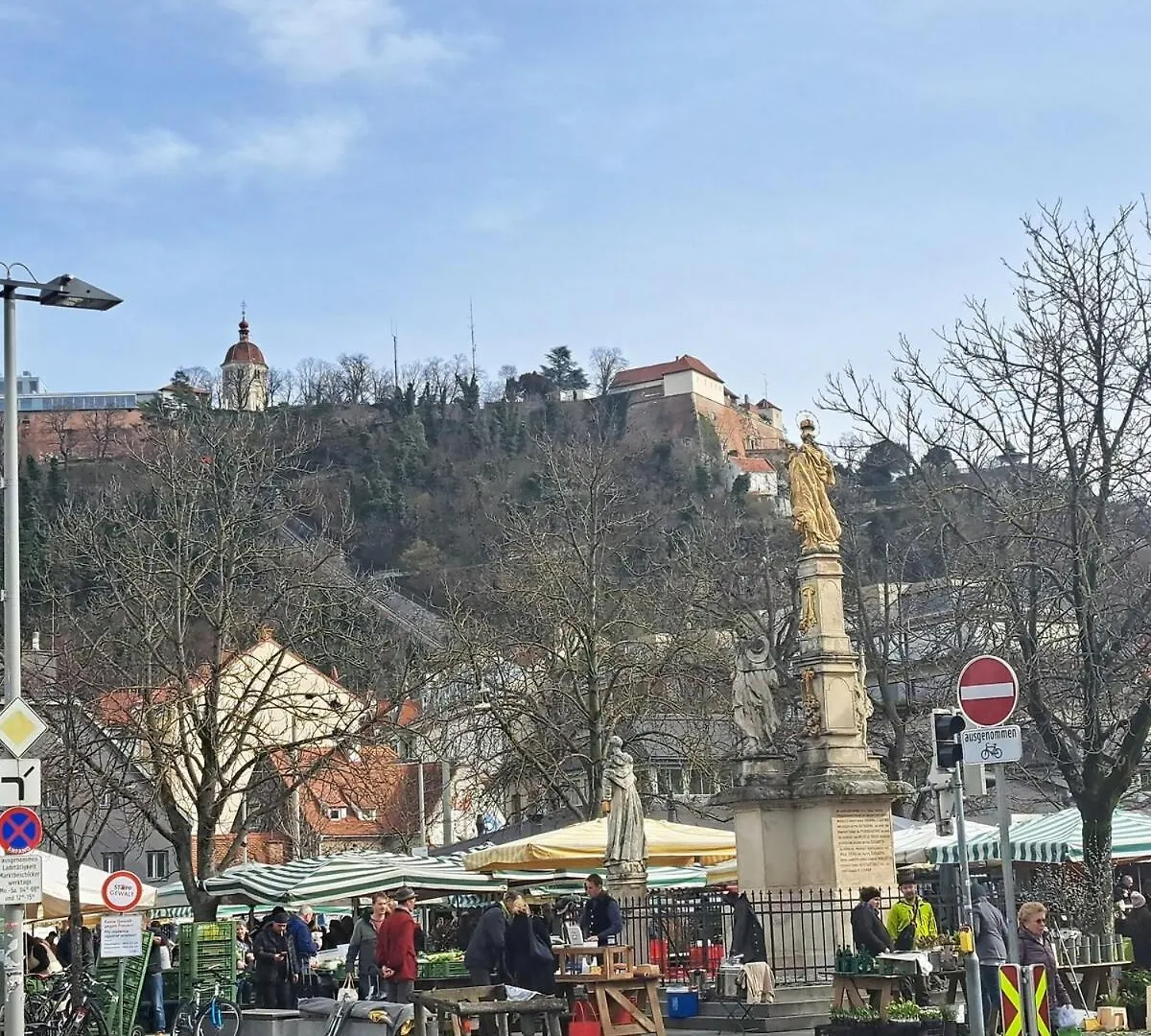 City Apartment, 60M2, 2 Rooms, 4 Guests Graz